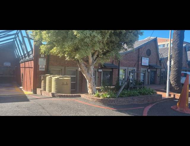 INDUSTRIAL PROPERTY TO RENT IN MOWBRAY